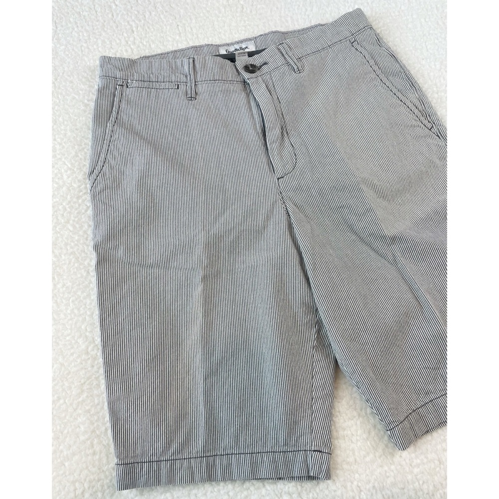 GOODFELLOW & CO • Grey Striped Flat-Front Linden Shorts, W30 - Picture 8 of 13
